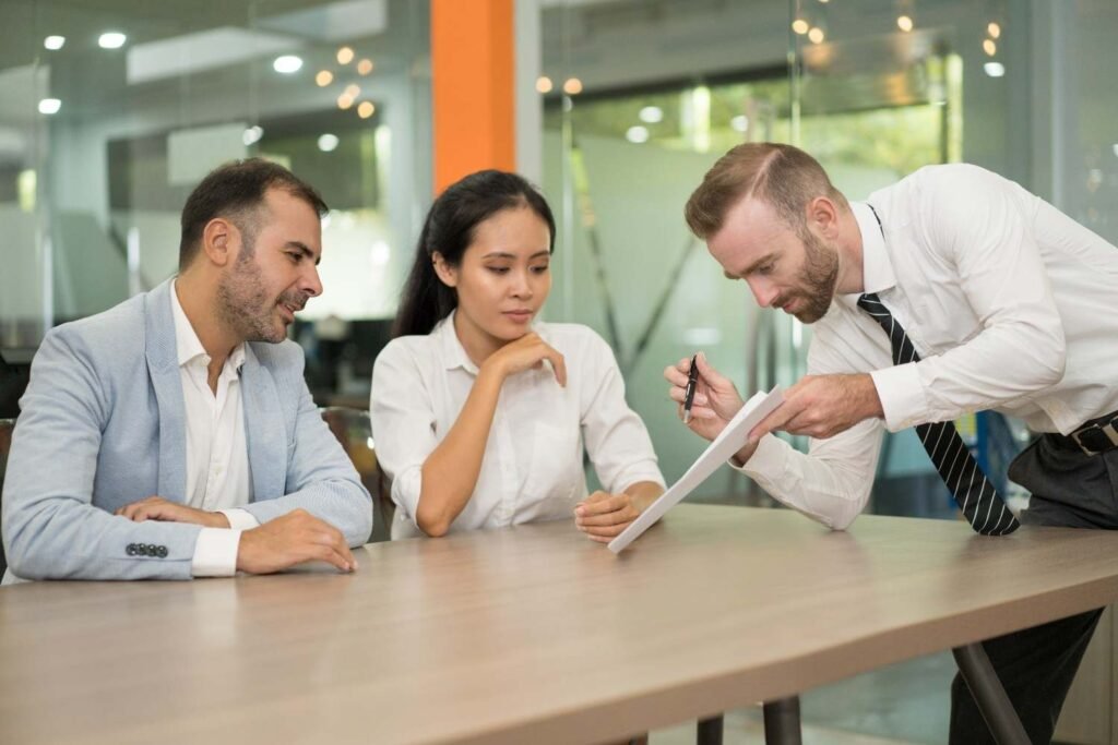 How to Set Boundaries With Coworkers Who Message After Hours