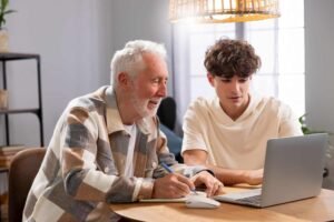 How to Manage a Job With an Aging Parent