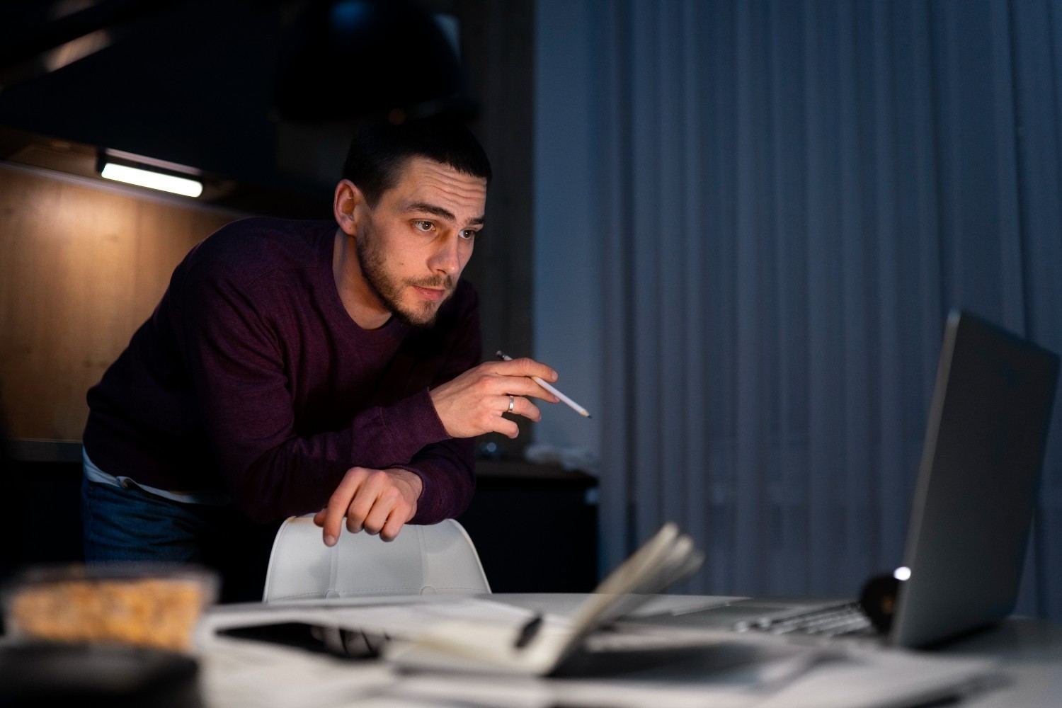 Should I Use Scheduled Send for Late-Night Emails