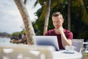 How to Take Vacation Without Worrying About Work
